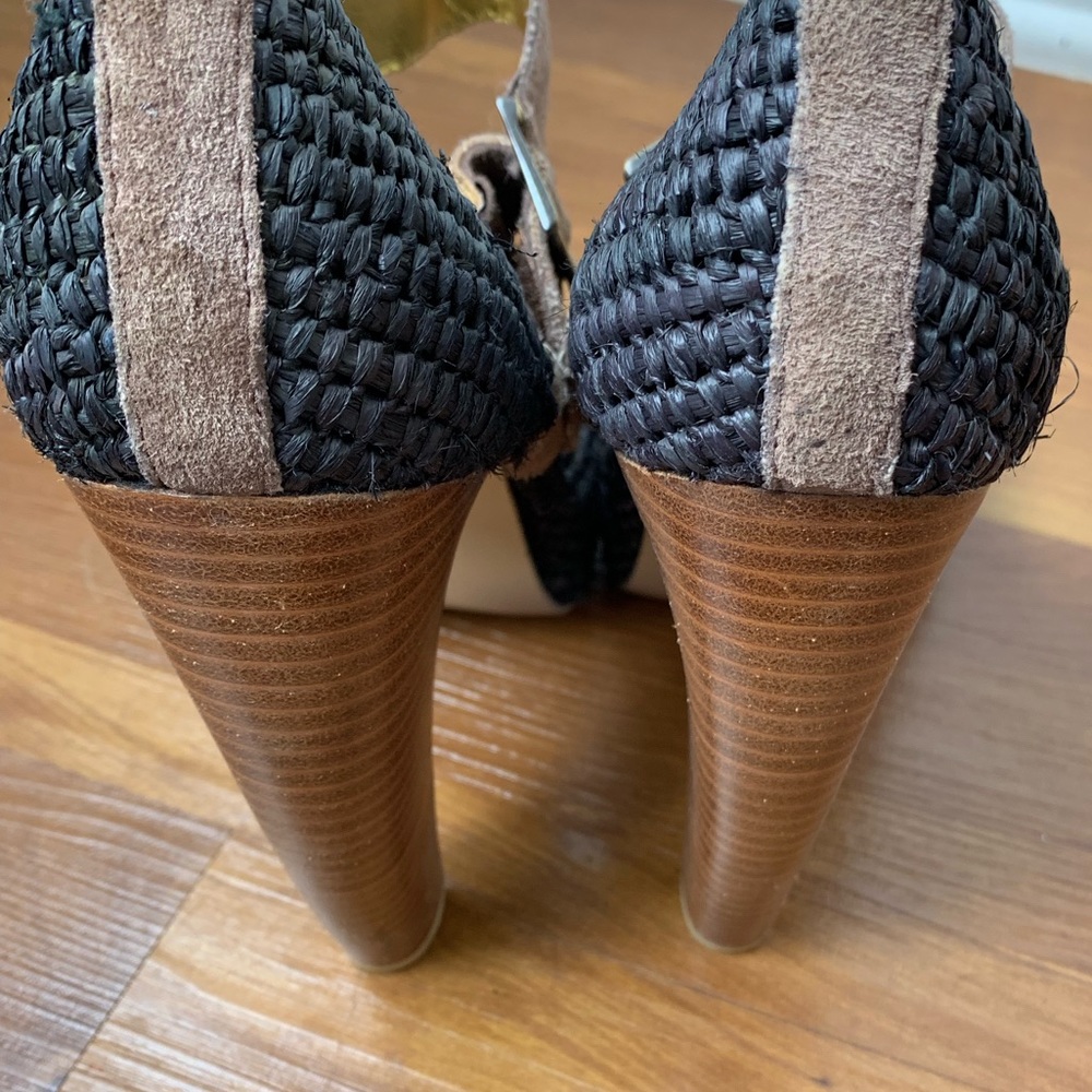 ZINC Raffle MJ Platform Shoe - Picture 6 of 8